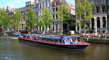 Экскурсия по каналам Амстердама