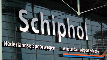 Аэропорт Схипхол в Амстердаме, Нидерланды - самый культурный